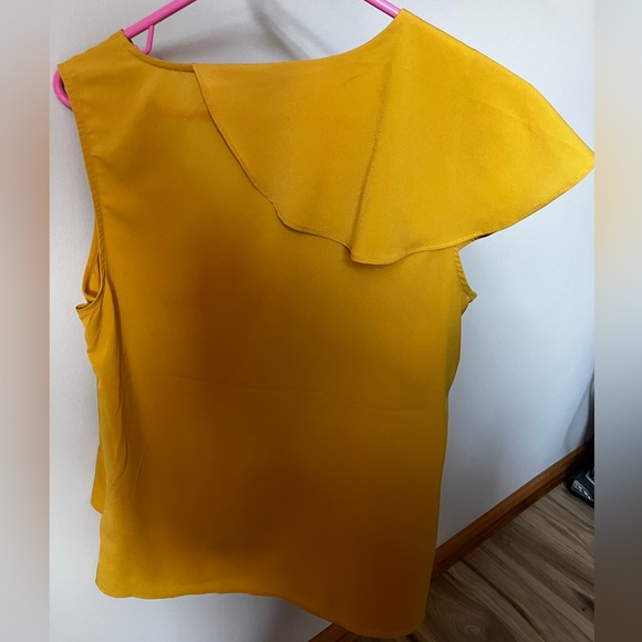 Banana Republic gold dress blouse - size M - side zipper - gently used - Picture 2 of 4